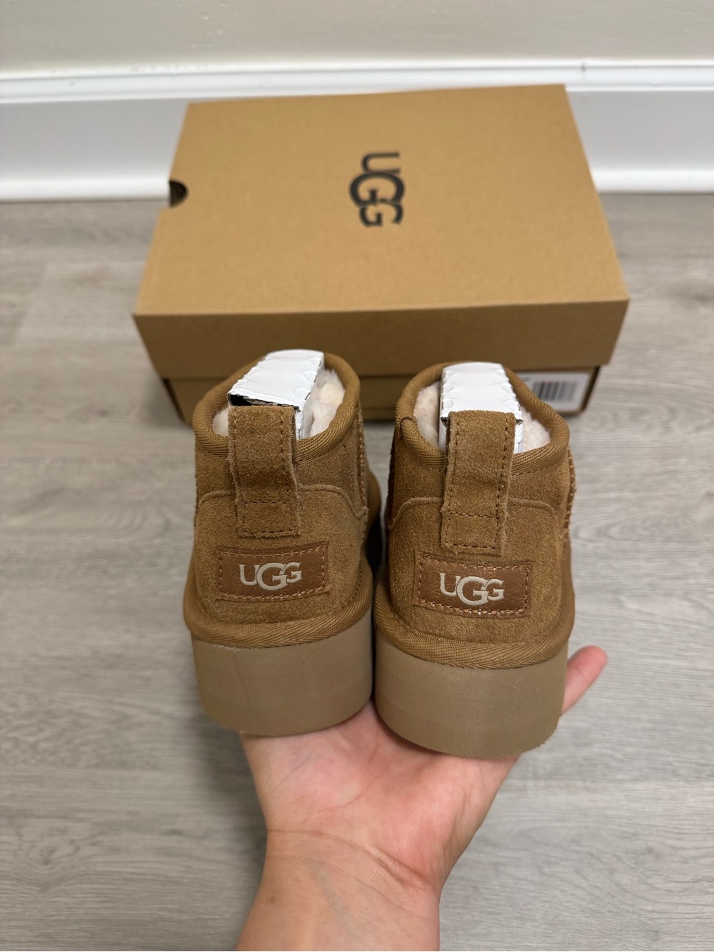 New Kids Ugg Classic Ultra Mini Platform Chestnut Brown - Picture 5 of 7